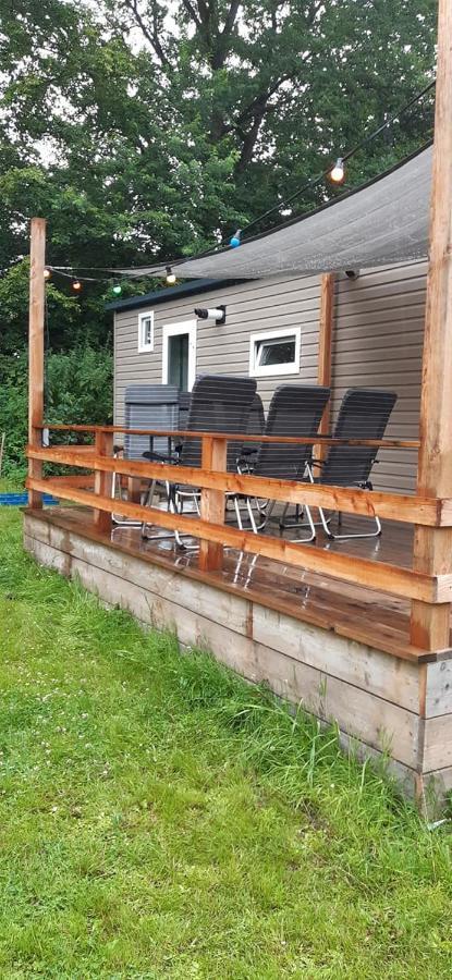 Chalet 2 Landgoedcamping Nienoord In Leek Екстер'єр фото